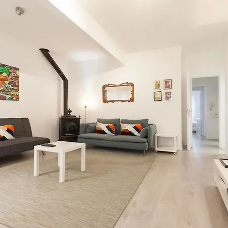 Guestready - Large Family With Private Terrace Near Alfama Lisboa