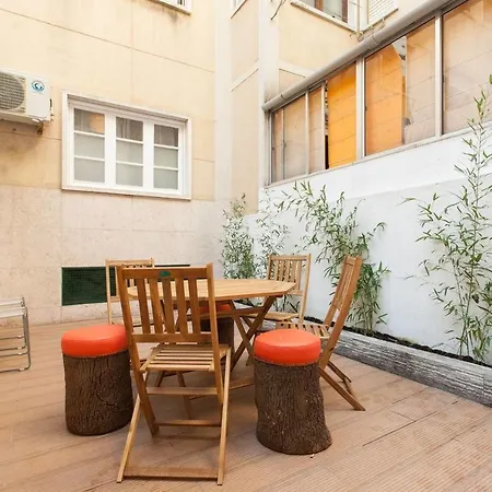 Guestready - Large Family With Private Terrace Near Alfama Apartamento