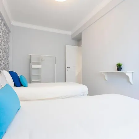 Guestready - Large Family With Private Terrace Near Alfama Apartamento