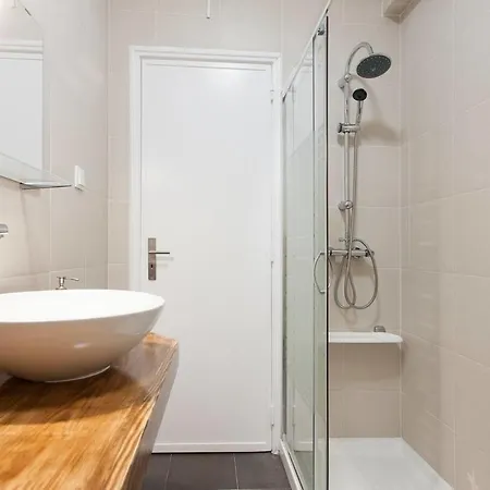 Apartamento Guestready - Large Family With Private Terrace Near Alfama *
